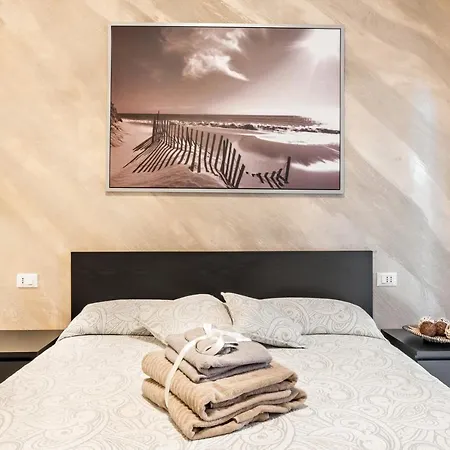 Gold House 2 Pensionat La Spezia