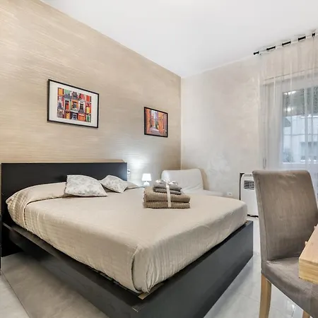 Affittacamere Gold House 2 3*