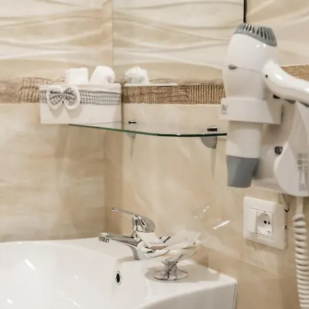 Guest house Gold House 2 3*