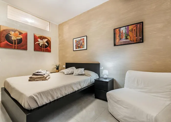 Gold House 2 3* La Spezia